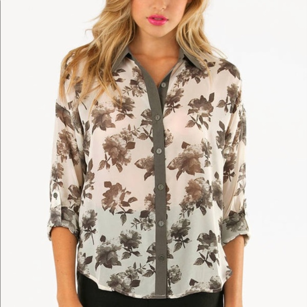 EUC Blu Pepper collared grey floral button up sheer blouse size L